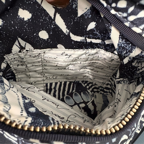 Lululemon | Wanderlust Diversity Bag 2015 | Winged Mosaic White Blue | NWOT - Picture 5 of 16